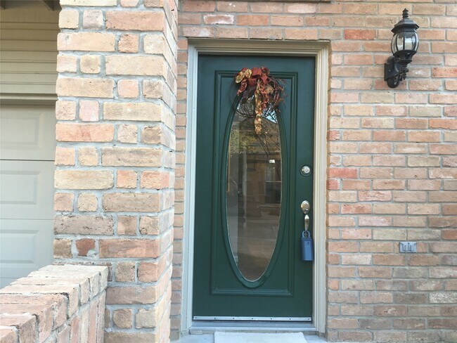 5515 Strack Rd in Houston, TX - Foto de edificio - Building Photo