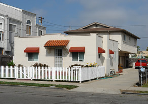 86-88 S Santa Cruz St Apartments