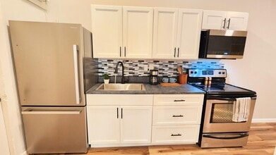 2554 Third St in Ft. Myers, FL - Building Photo - Building Photo