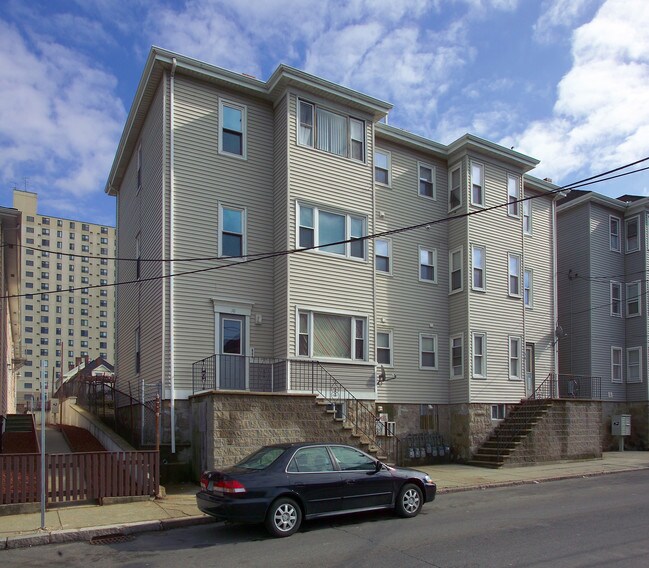 30-38 Mulberry St in Fall River, MA - Building Photo - Building Photo