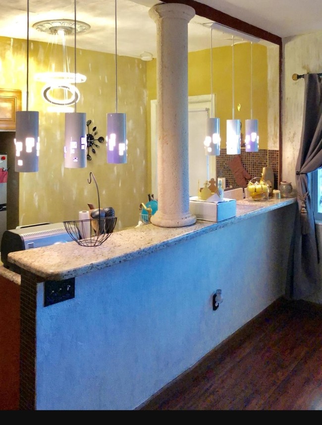 8040 Tatum Waterway Dr-Unit -12 in Miami Beach, FL - Building Photo - Building Photo