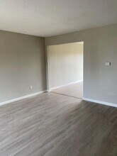 5415 N Linwood Ave in Davenport, IA - Building Photo - Building Photo