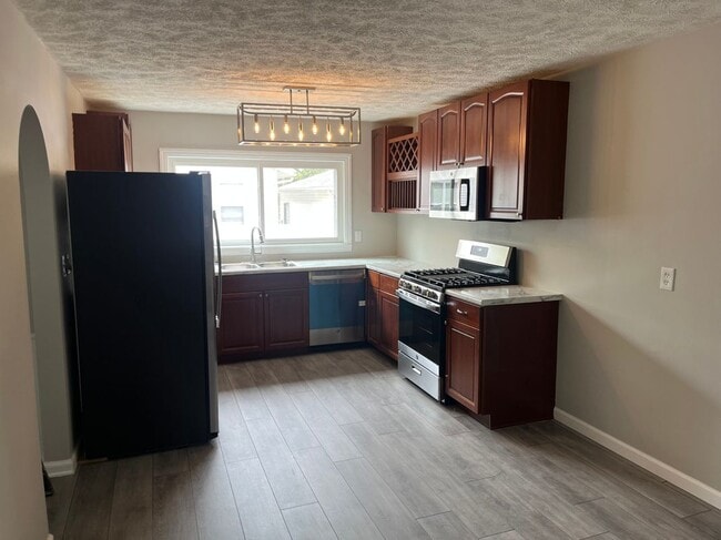 property at 2005 Interurban Rd
