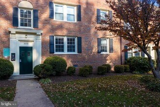 2055 38th St SE in Washington, DC - Foto de edificio - Building Photo