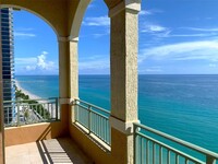 2080 S Ocean Dr, Unit PH12 in Hallandale Beach, FL - Foto de edificio - Building Photo