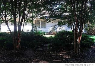 4824 Farm Pond Ln in Charlotte, NC - Building Photo - Building Photo