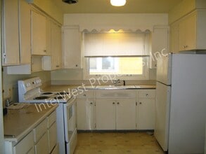 4735-4735 NE 18th Ave in Portland, OR - Building Photo - Building Photo