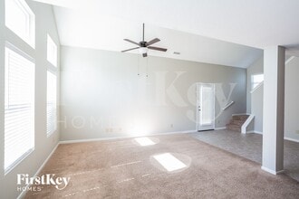 12158 E 141st St in Noblesville, IN - Foto de edificio - Building Photo