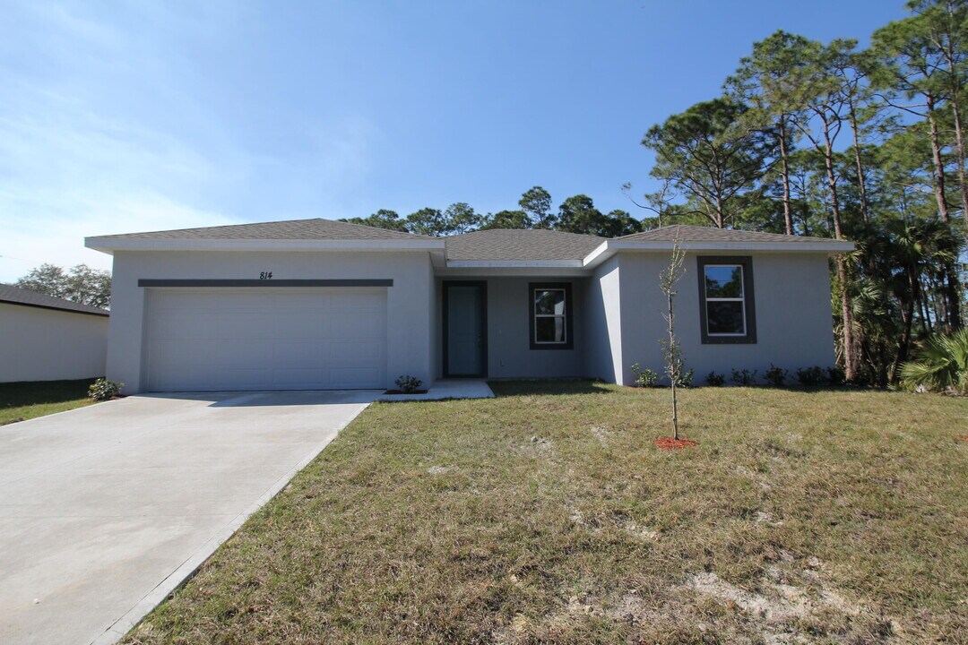 814 Garvey Rd in Palm Bay, FL - Building Photo