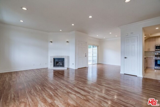 property at 1034 S Shenandoah St