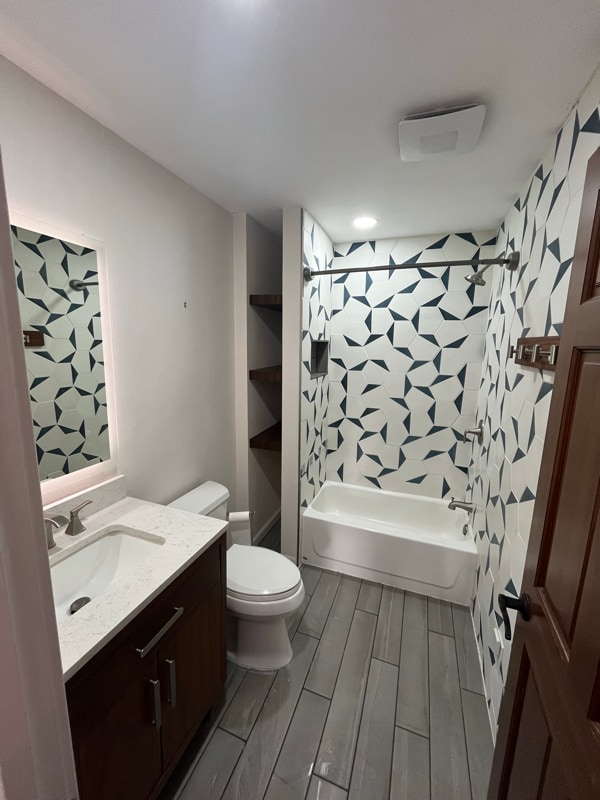 18320 Dickerson Ln in Gladstone, OR - Building Photo - Building Photo