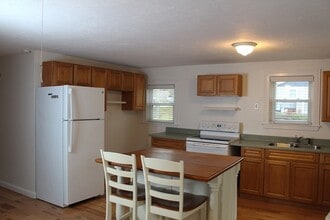 81 Winthrop Rd in Plymouth, MA - Building Photo - Building Photo