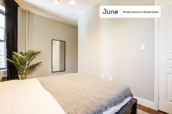 Room in Shared 4 bed/1 bath home in New York, NY - Foto de edificio - Building Photo