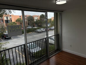 9441 SW 4th St in Miami, FL - Building Photo - Building Photo