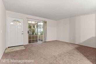 3485 Linden Ave in Long Beach, CA - Building Photo - Building Photo