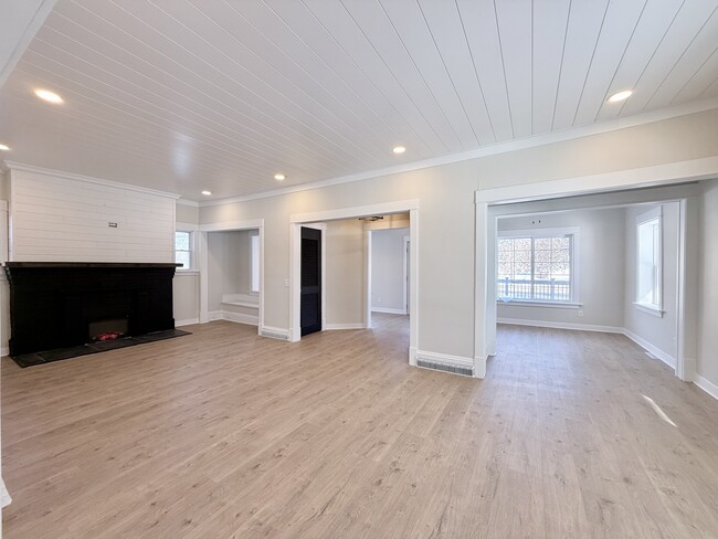 553 Elm Ave E in Delano, MN - Building Photo - Building Photo