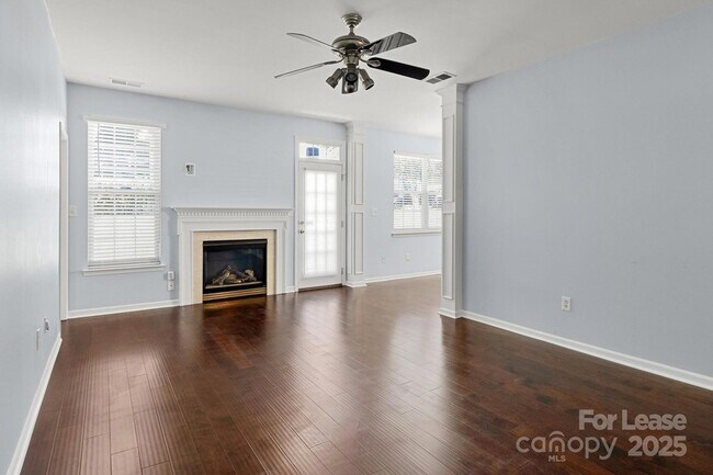 6828 Ayrshire Glen Pl in Charlotte, NC - Building Photo - Building Photo