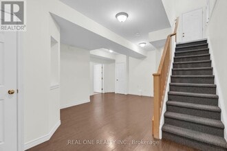 39 Deshane St in Guelph, ON - Building Photo - Building Photo