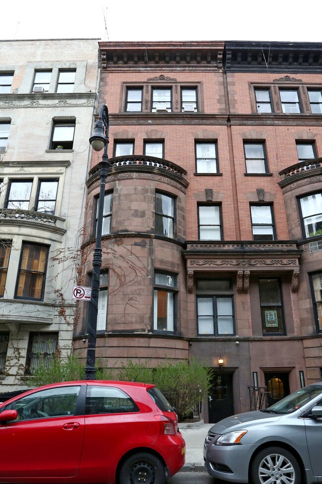 33-11 69th street in New York, NY - Building Photo - Building Photo