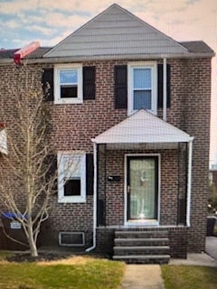 property at 1122 Coyne Pl