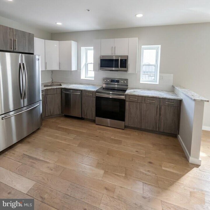 1713 S 2nd St in Philadelphia, PA - Building Photo