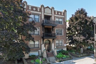 Grand and Dale Apartments in St. Paul, MN - Building Photo