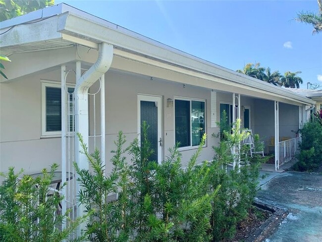 117-117 SE 2nd Ave in Dania Beach, FL - Building Photo - Building Photo