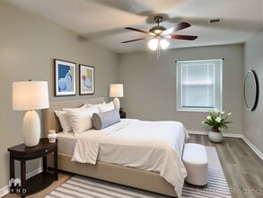 7071 Atherton Cove in Memphis, TN - Foto de edificio - Building Photo