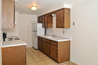 Woodland Apartments in St. Clair Shores, MI - Building Photo - Interior Photo