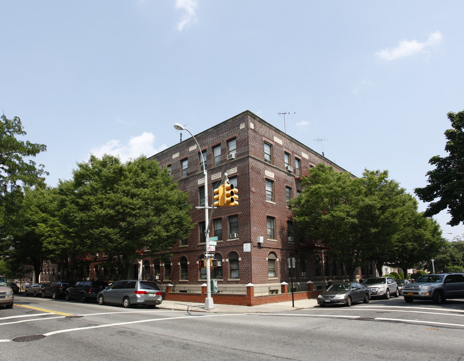 8121 20th Ave in Brooklyn, NY - Building Photo