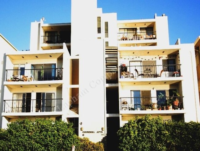 Churchill Apartments in Oakland, CA - Building Photo - Building Photo