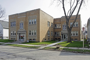 2632-2636 N Pierce St Apartments