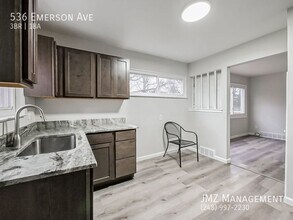 536 Emerson Ave in Pontiac, MI - Building Photo - Building Photo