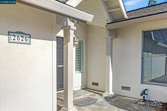 2626 Lariat Ln in Walnut Creek, CA - Building Photo - Building Photo