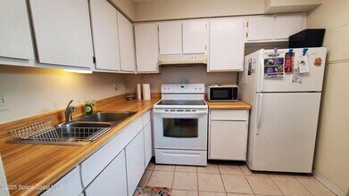 8401 N Atlantic Ave, Unit 2 in Cape Canaveral, FL - Building Photo - Building Photo