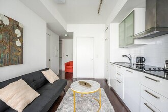 13 York St in Toronto, ON - Building Photo - Building Photo
