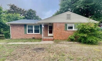 1514 Roxie Ave in Fayetteville, NC - Building Photo