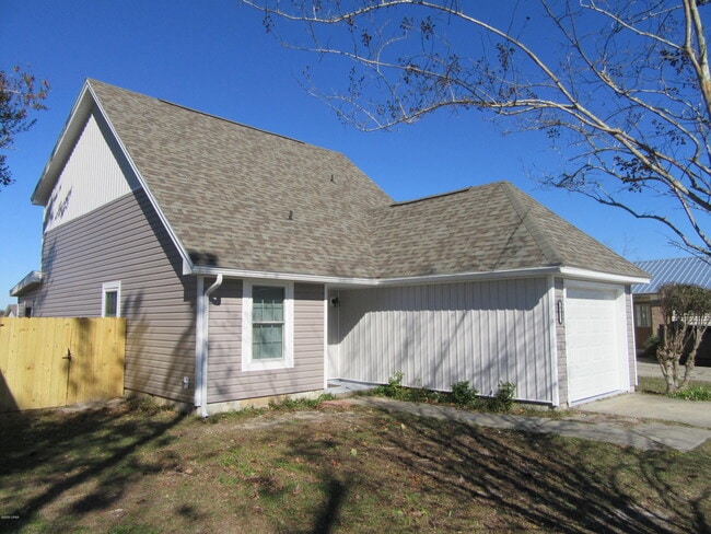 403 Tanya Pass in Panama City, FL - Building Photo - Building Photo