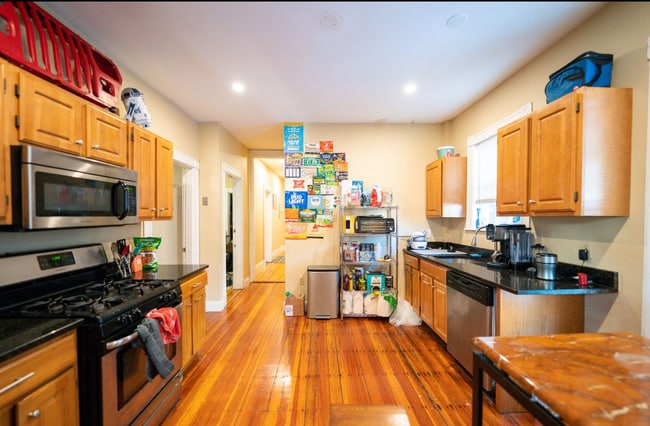 63 Hillside St, Unit 1