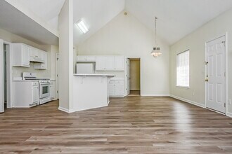 816 Ravins Way in Stockbridge, GA - Building Photo - Building Photo