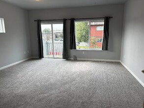 8841 Cordell Cir in Anchorage, AK - Building Photo - Building Photo