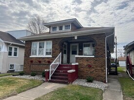 331 157th St in Calumet City, IL - Building Photo