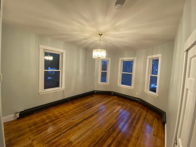 63 Marshfield St in Boston, MA - Building Photo - Building Photo