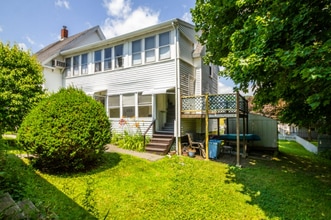 19 Oxford St in Augusta, ME - Building Photo - Building Photo