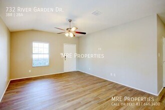 732 River Garden Dr in Fort Worth, TX - Building Photo - Building Photo