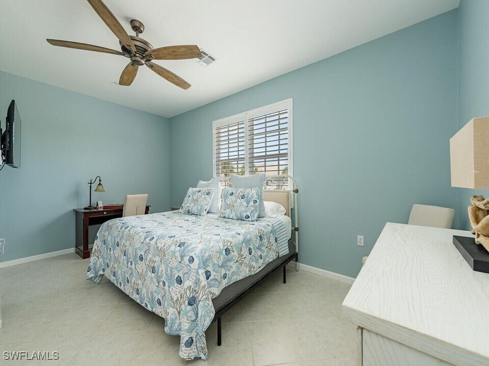 8375 Whisper Trace Way in Naples, FL - Building Photo