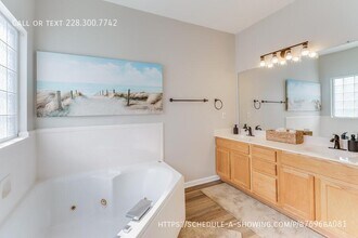 16060 S April Dr in Gulfport, MS - Building Photo - Building Photo