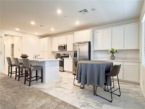 3289 Vasco Fls Ave in Henderson, NV - Building Photo - Building Photo