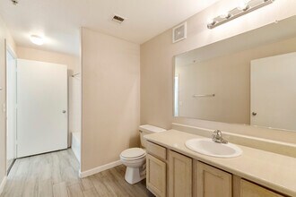 La Terraza at the Biltmore in Phoenix, AZ - Building Photo - Building Photo