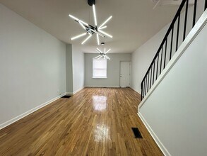 1548 S Dover St in Philadelphia, PA - Building Photo - Building Photo